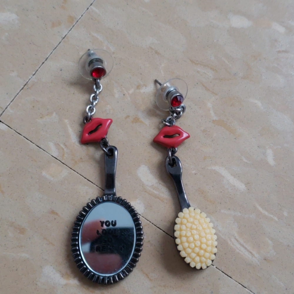 Earings